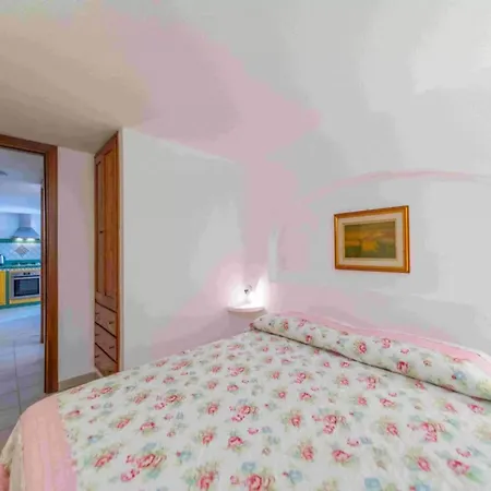 Gorgeous Retreat Just A Few Meters From The Sea Stintino