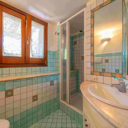 Gorgeous Retreat Just A Few Meters From The Sea Apartment