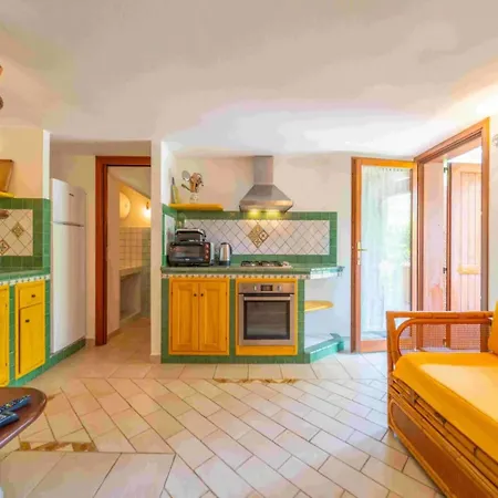 Gorgeous Retreat Just A Few Meters From The Sea Apartment